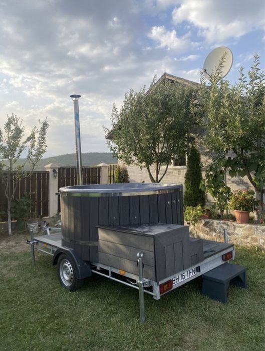 Jacuzzi/ciubar mobil de inchirat