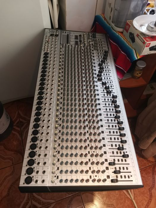 Mixer Beringer profesional