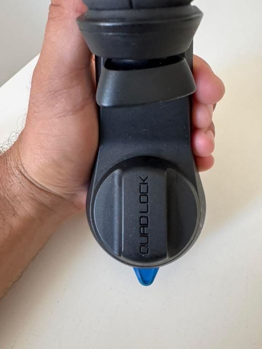 Suport fixare parbri auto Quad Lock