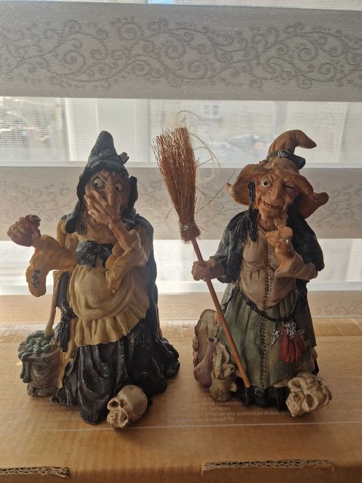 Две Баби Яги за интериор