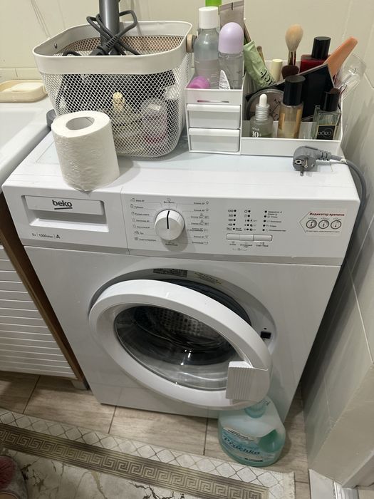 Отдаю стиральную машину рабочая б/у