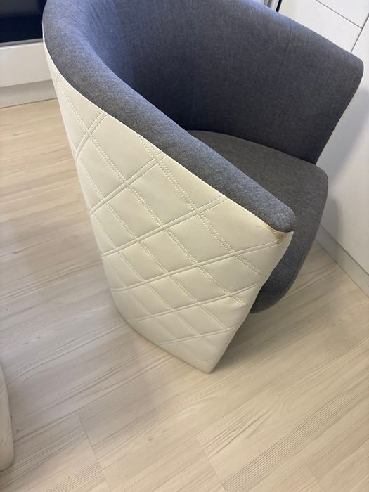 Фотьойли и  трапезна маса