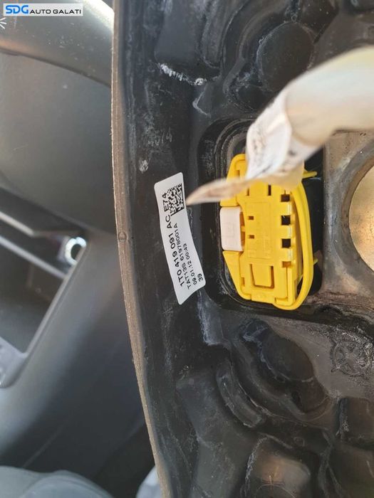 Volan 3 Spite cu Comenzi Volkswagen Touran 2011 - 2015 1T0419091AC