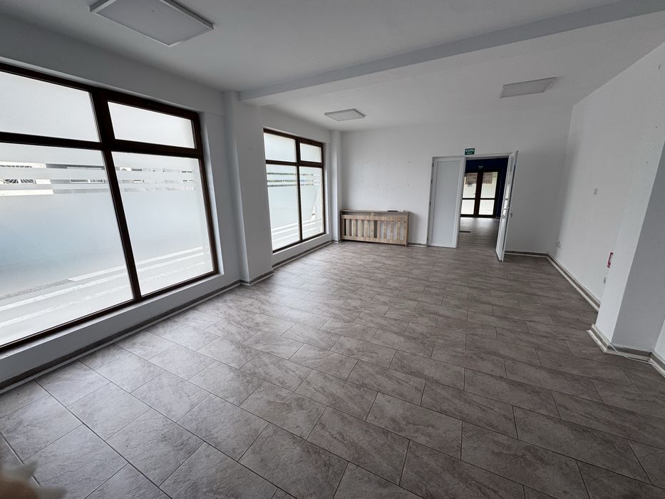 Inchiriez spatiu comercial!