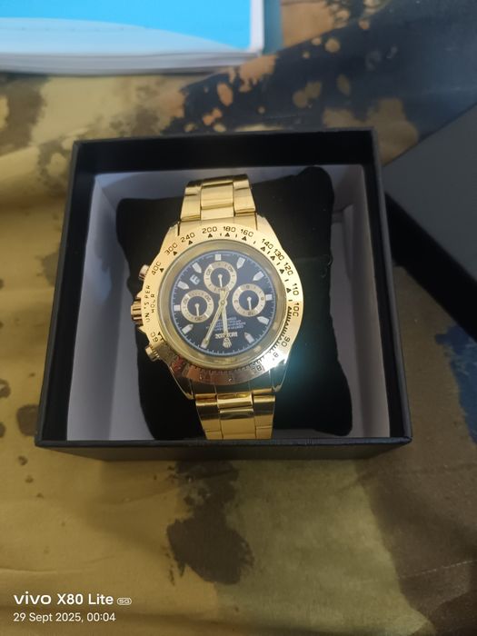 Продавам часовници