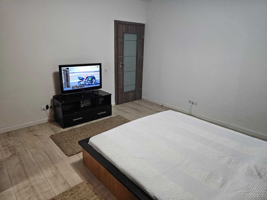 Vand sifonier si pat + bonus comoda televizor, televizor si traverse