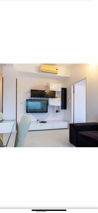 Inchiriez penthouse Ared Ua