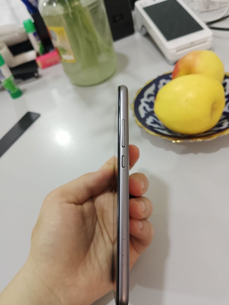Смартфон Huawei gt3 недорогой есть торг
