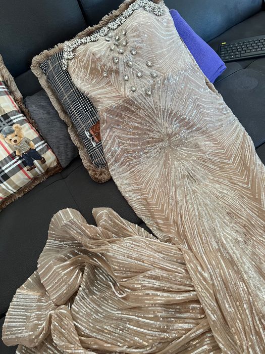 Официална рокля с паети