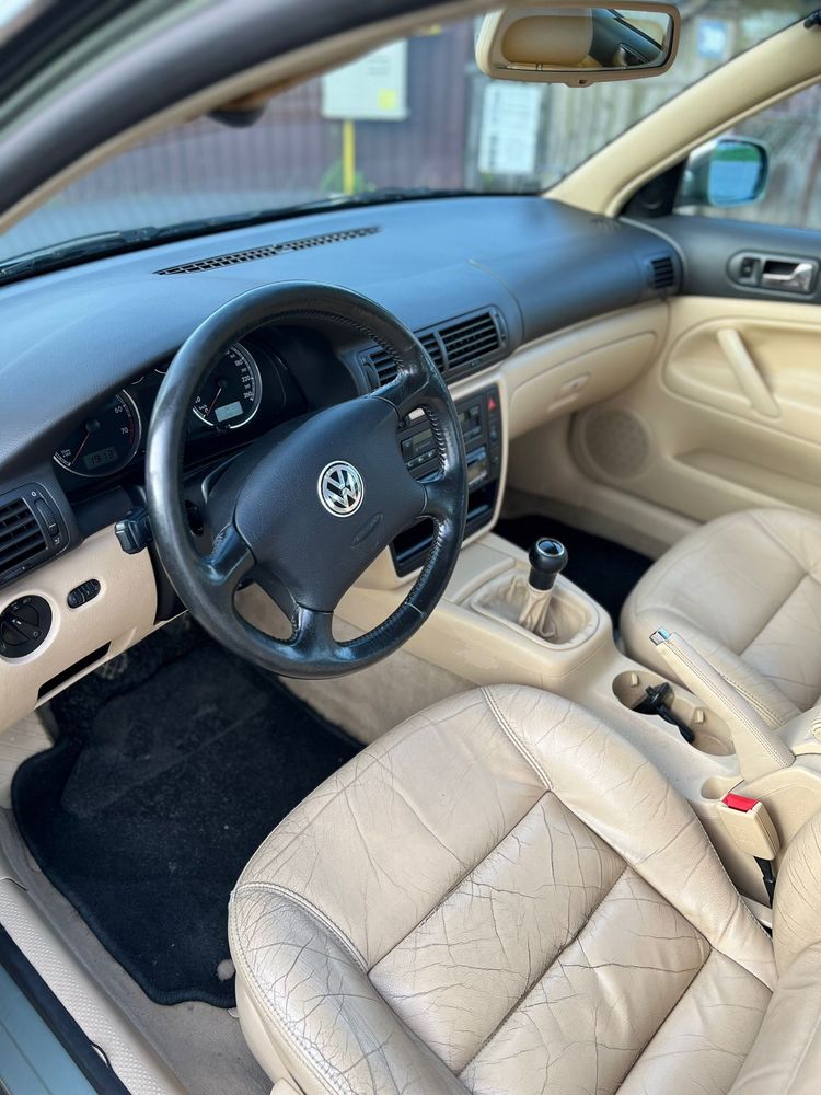 Volkswagen Passat B5 - 2.0 Benzină - 2001