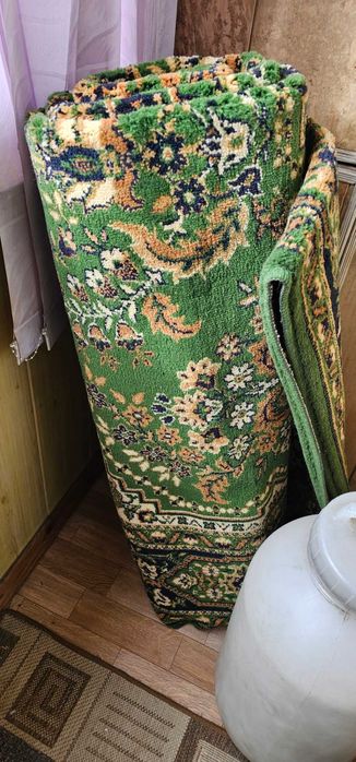 Ковер зеленый для дома