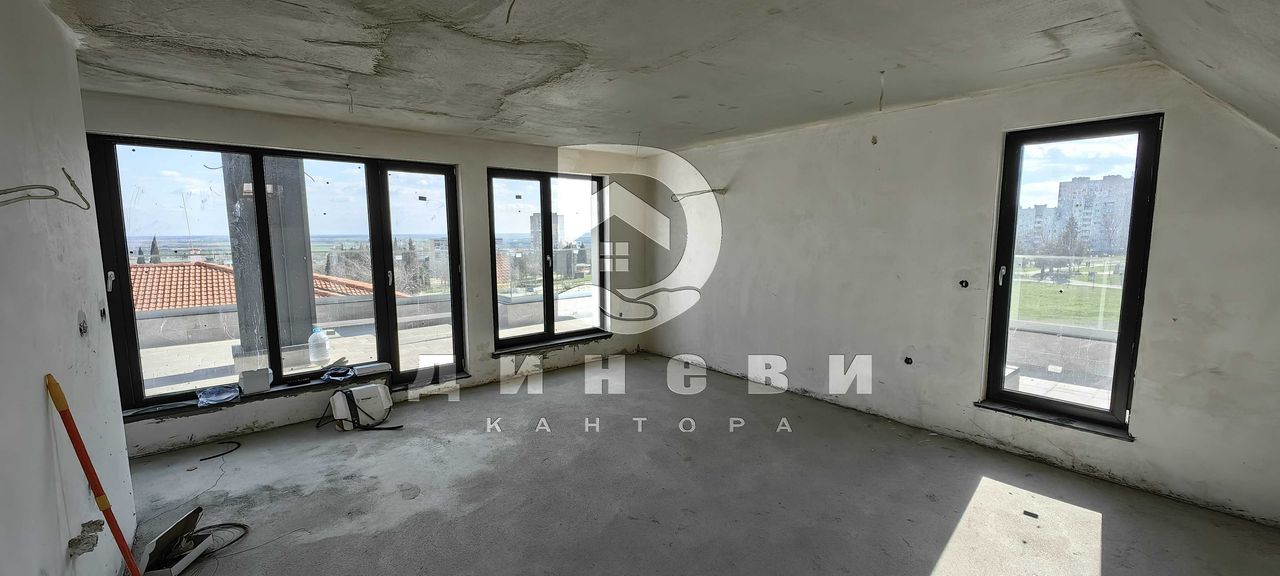 Продава се Тристаен апартамент в Стара Загора, Казански - изток - 162 кв.м за 1102 €/кв.м - Снимка #10