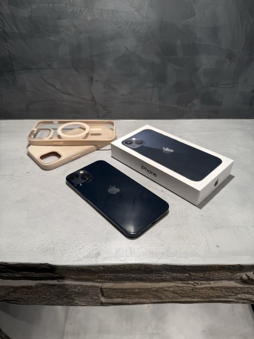 КАТО ЧИСТО НОВ Iphone 13  128 GB + подаръци