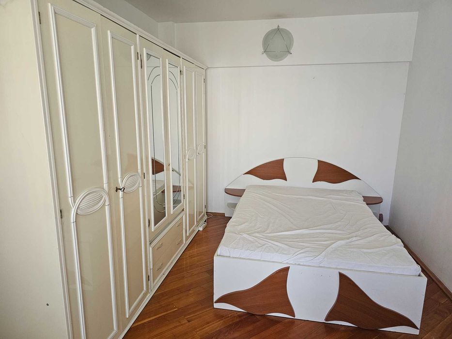 Inchiriez apartament cu o camera semicentral