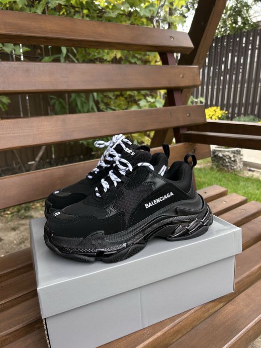 Balenciaga triple S