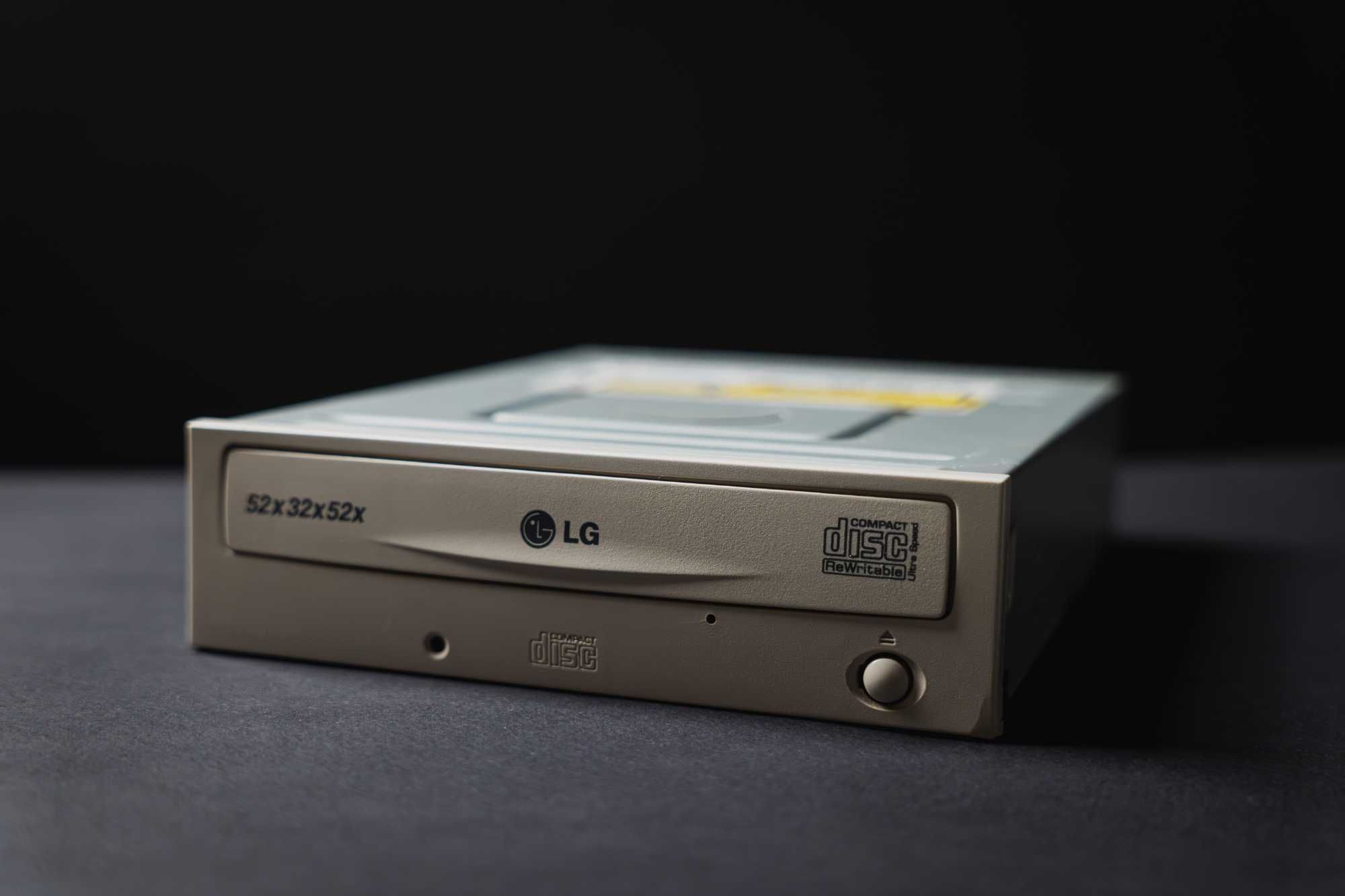 LG CD-R/RW Drive GCE-8526B