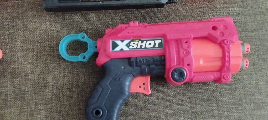 Пистолет x-shot отличный подарок