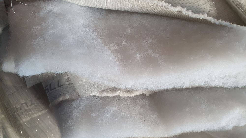 Vatelina și material matlasat pentru huse