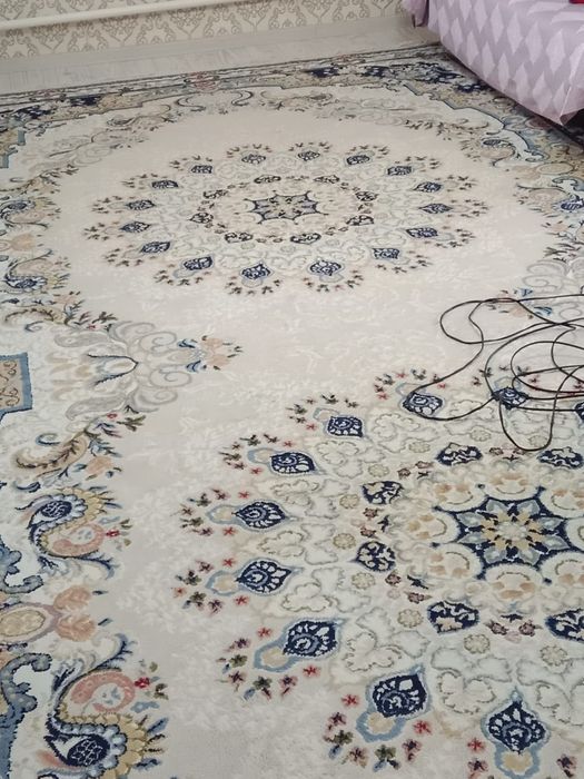 Ковер б/у в отличном состоянии