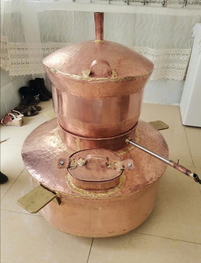 Vand cazan de tuica de 150 litri complet este confecționat din cupru a