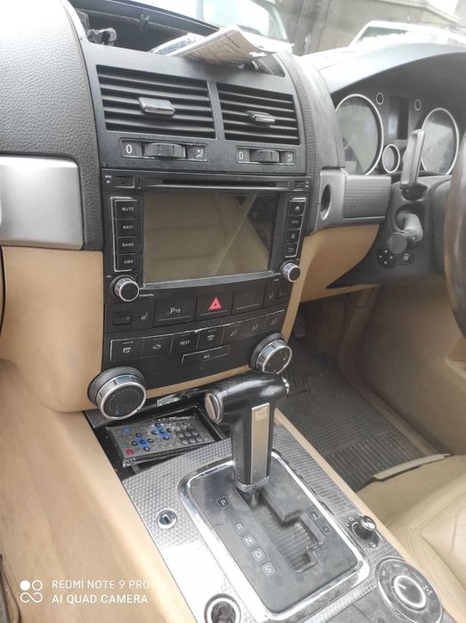 VW Touareg 3.2, 241 к.с, автоматик, задна камера