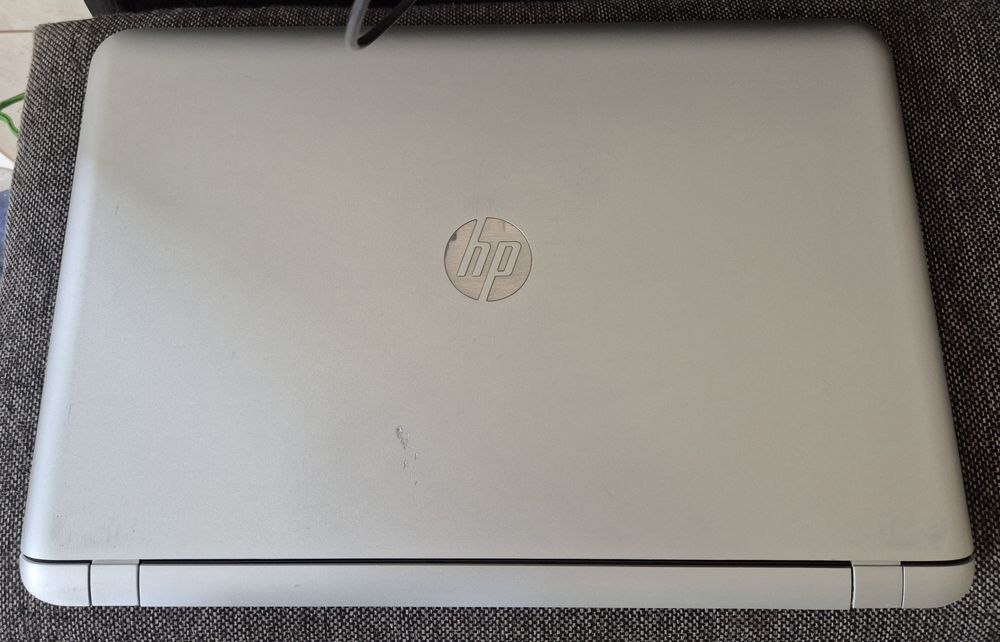 vand laptop Hp Pavilion 17..17"..i3 6100..8 Gb..Video 2 Gb..Hard 1 TB
