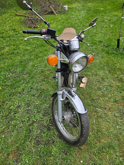 Motocicleta Cafe racer Suzuki TU 250 X