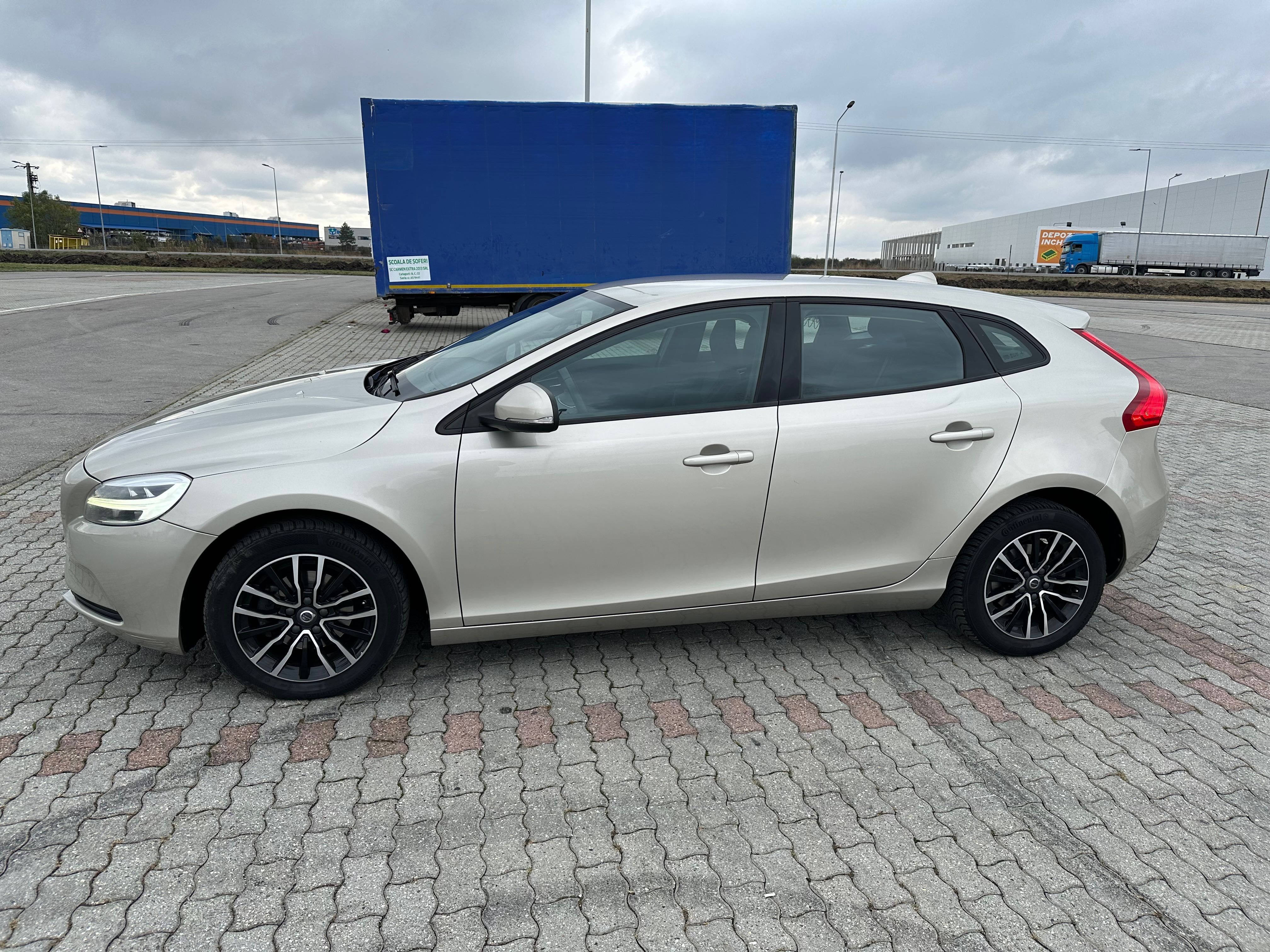 VÂND Volvo V40 D2 Limited