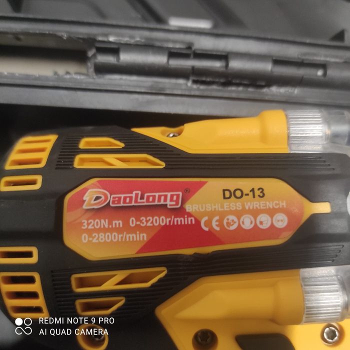 Pistol de impact . patrat de 1/2,adaptor hexagonal pt bit, 2 acumulato