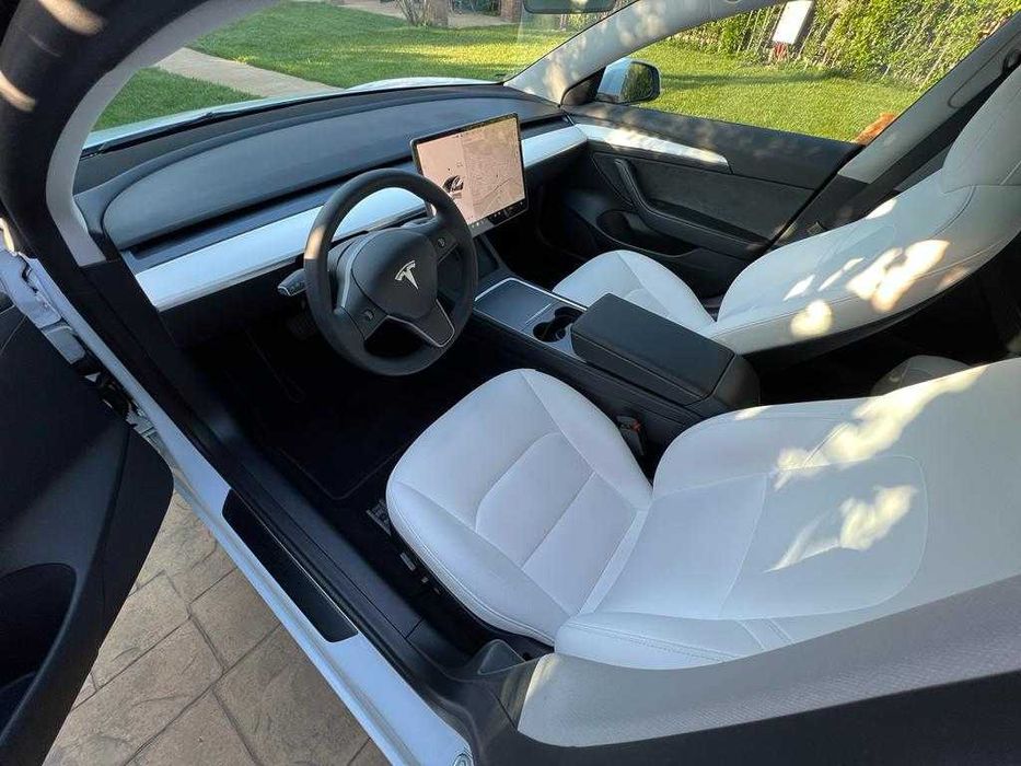 Tesla Model 3 Long Range