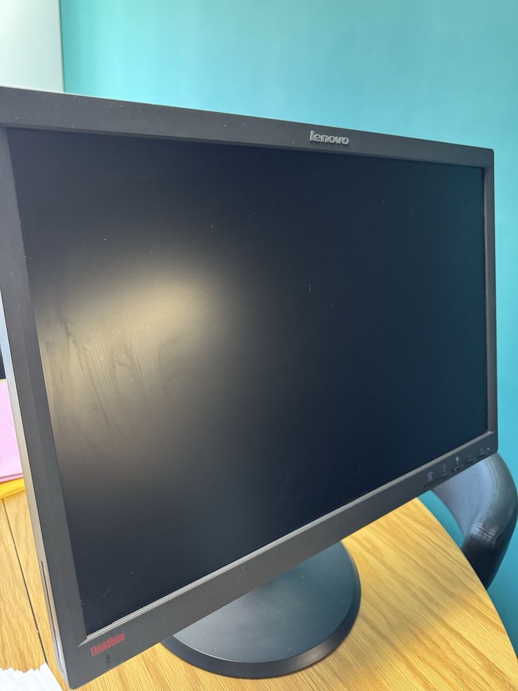 Монитор Lenovo ThinkVision 21 инча