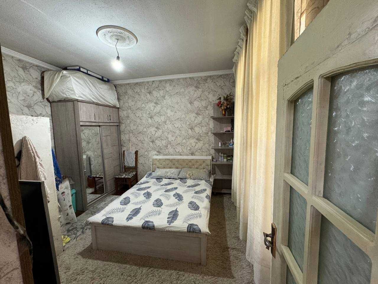 Сергели.Беруний махалляси.6 сотихда 8 хонали уй сотаман. Фасад 20м*30м