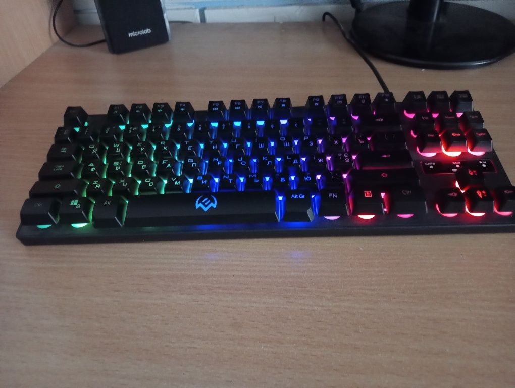 Игровая клавиатура KB-G7400