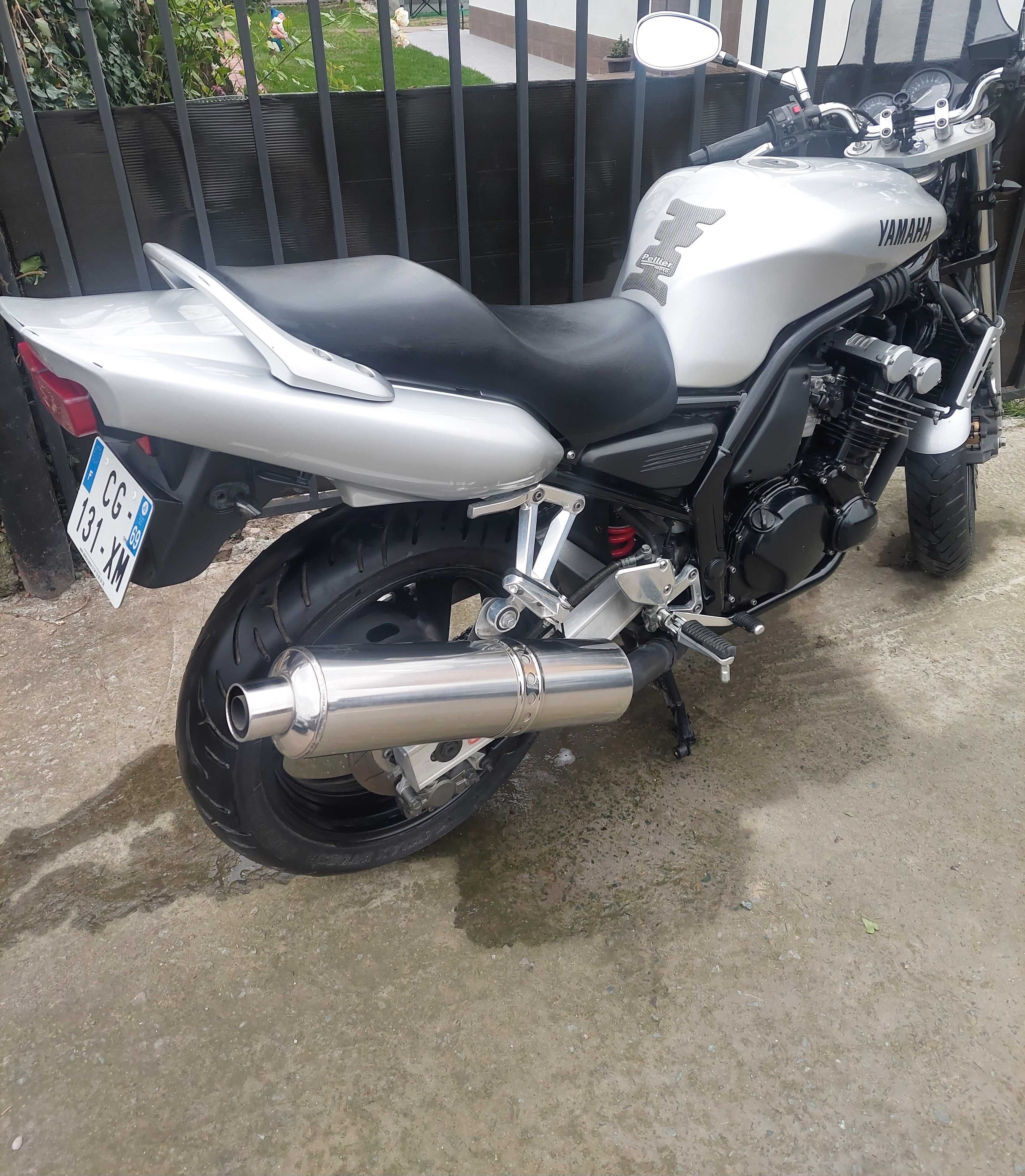 Yamaha Fazer 600