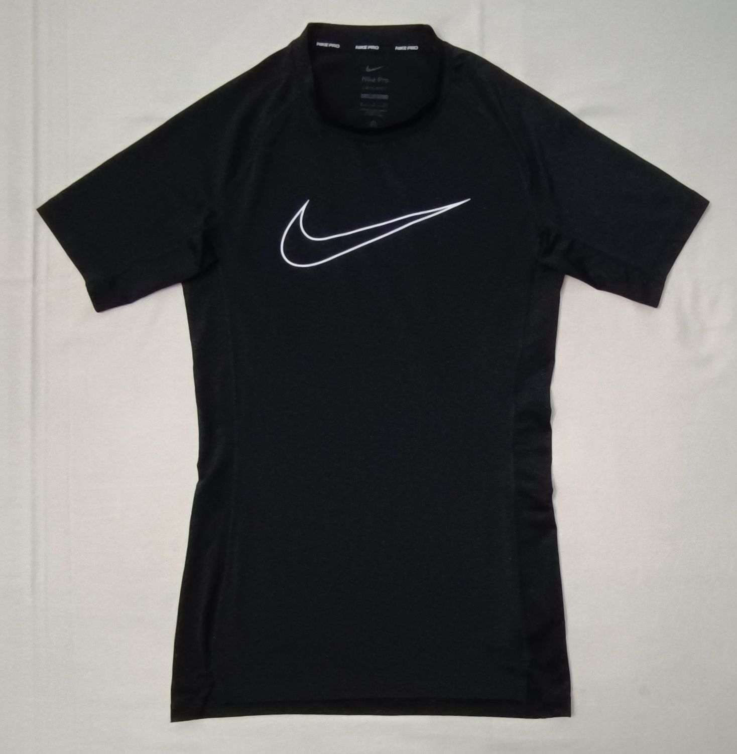 Nike PRO DRI-FIT Tight Fit оригинална тениска S Найк спорт фланелка