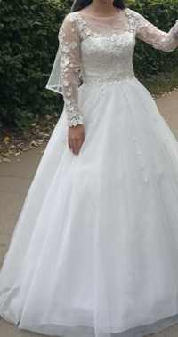 Продам свадебное платье 44 р