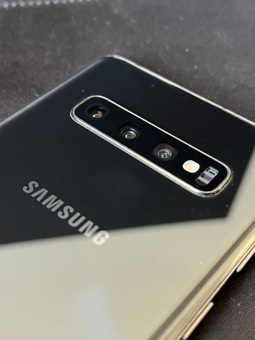 Samsung s10  12 version original 128