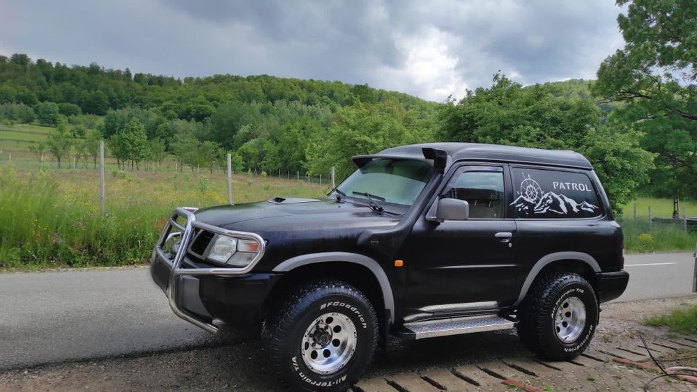 Vând Nissan Patrol Y61 scurt