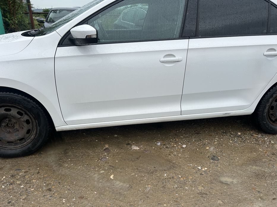 Aripă dreapta spate Skoda Rapid 2015