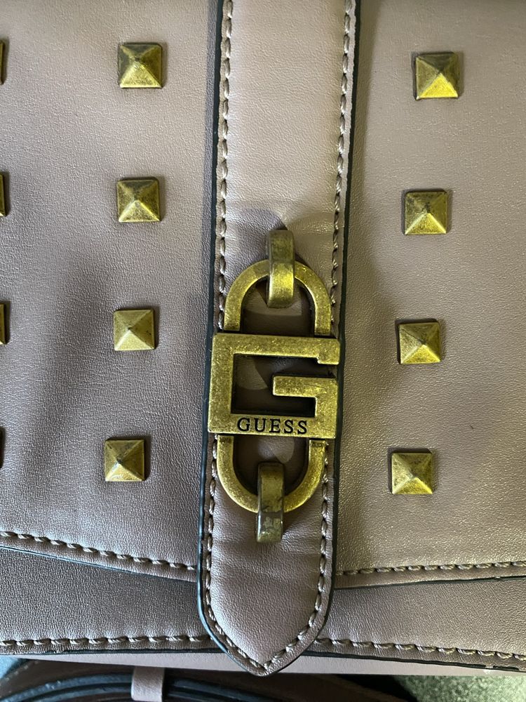 Дамска чанта Guess