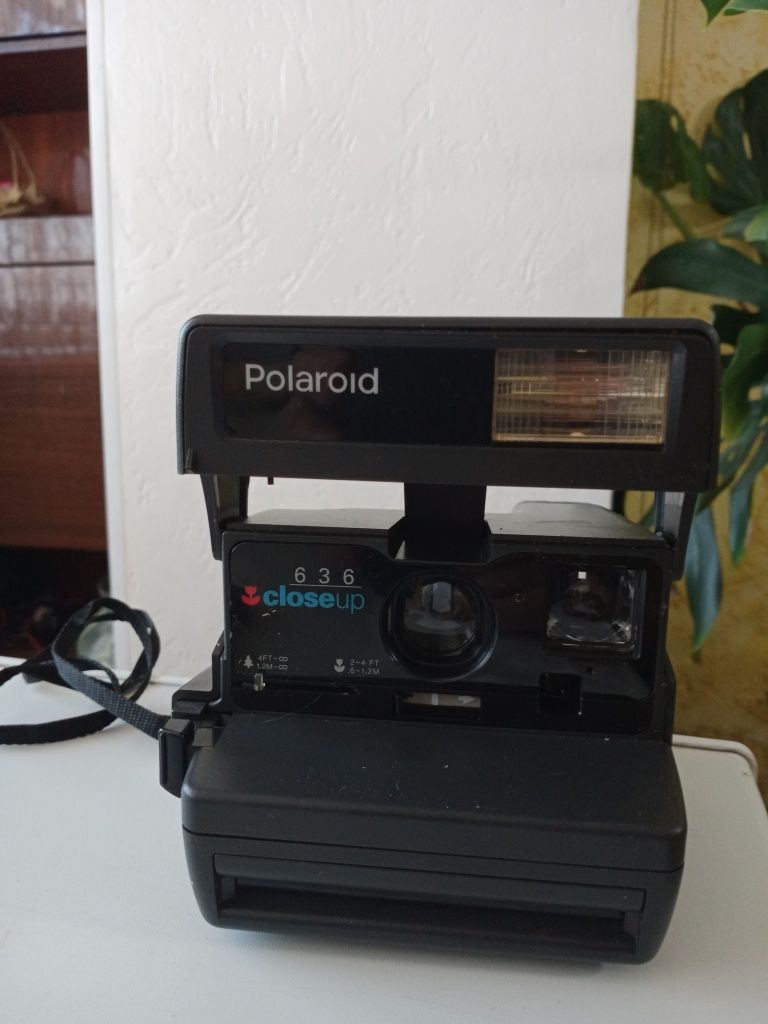 Продам фотоаппарат Polaroid 636.