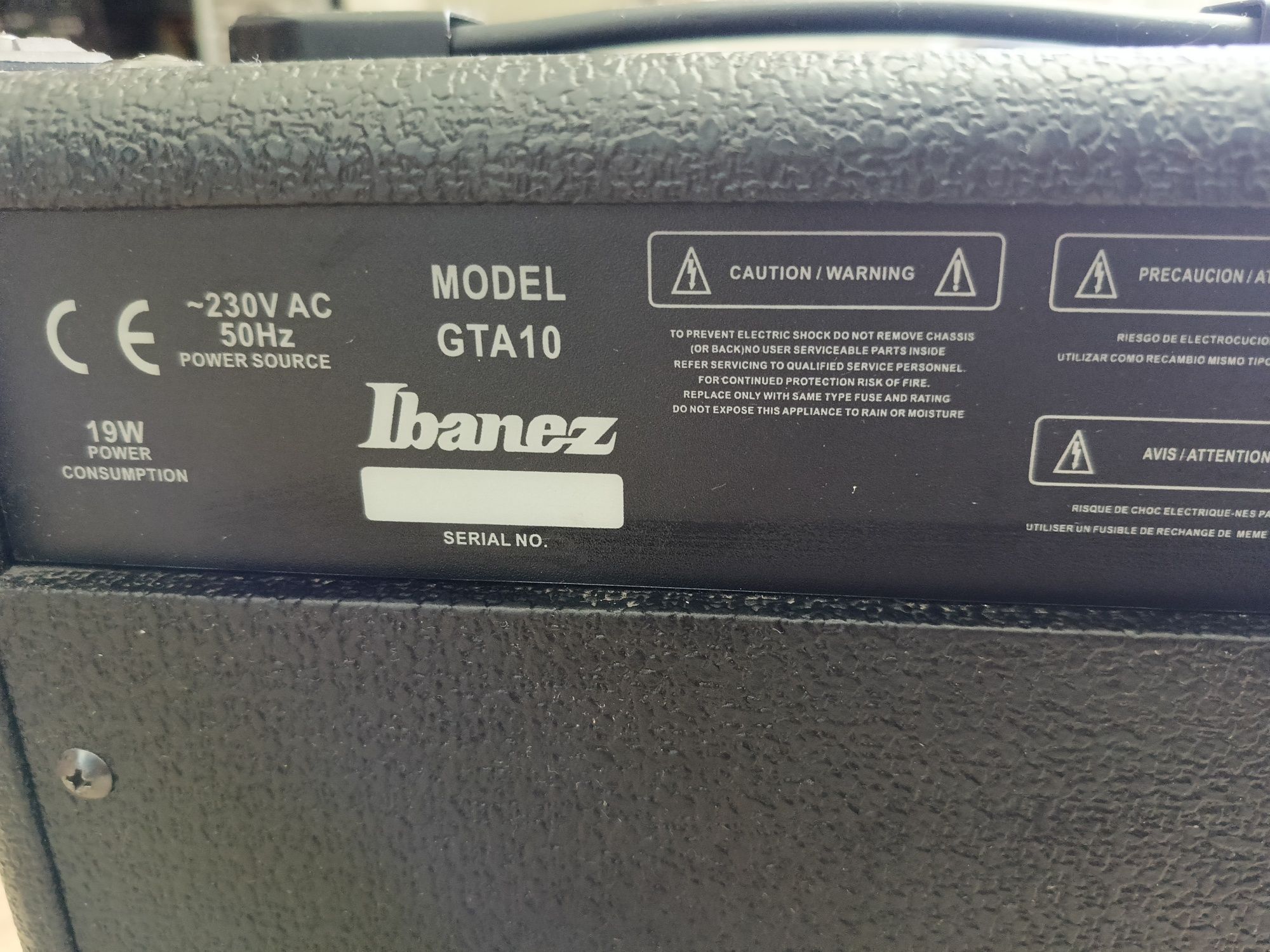 Продам гитарный комбик ibanez gta10