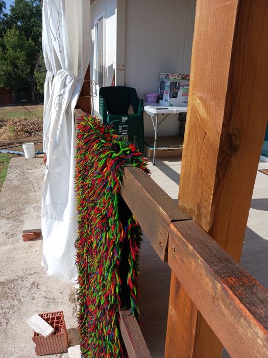 Продавам 4броя нови, ръчно тъкани, вълнени китеници