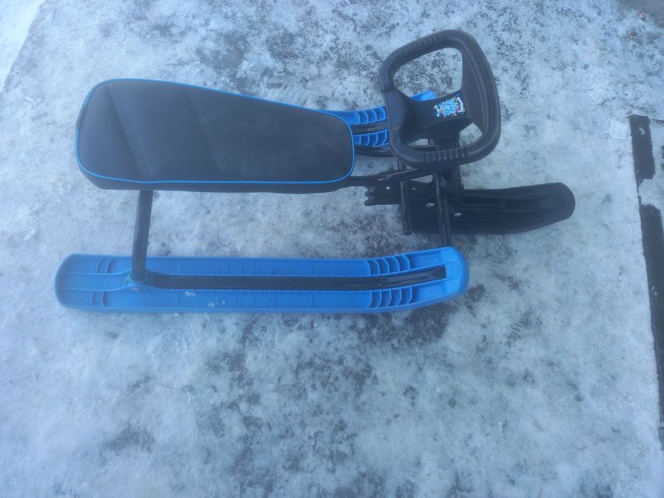 Продаю сани в отличном состоянии.