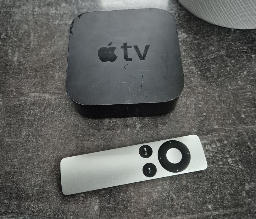 vand Apple TV A1625 Gen 4..32 Gb..cu accesorii si resetat.
