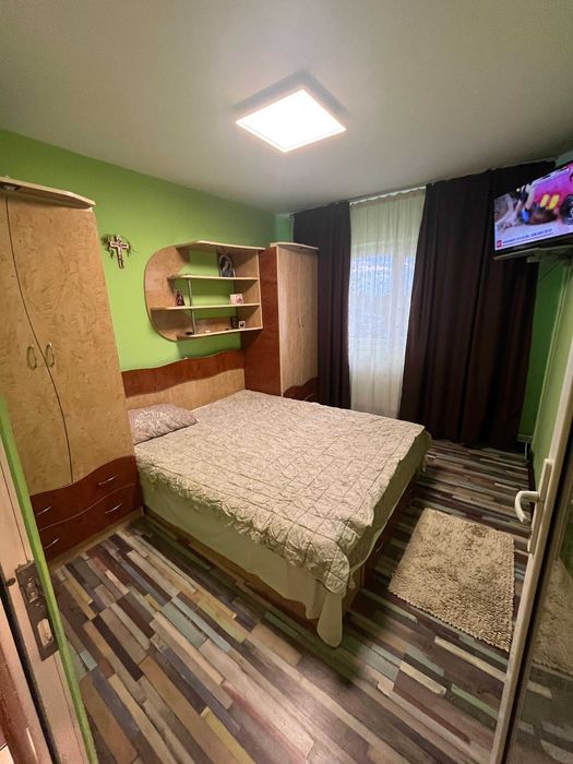 Inchiriez apartament