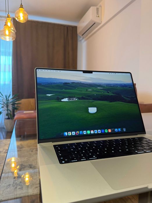 Apple MacBook Pro 16 (2021) cu procesor Apple M1 Pro, 16GB, 1TB SSD