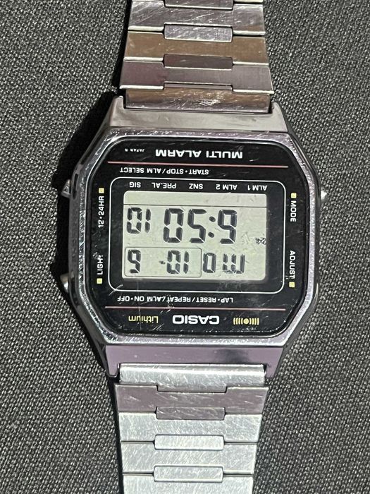 Vand ceas Casio A271, in stare buna foarte buna.