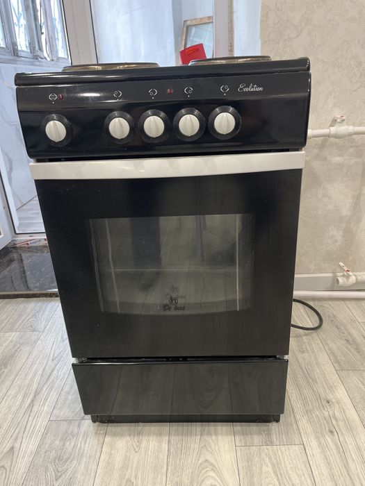 Продам электро печь 4-х комфорочная