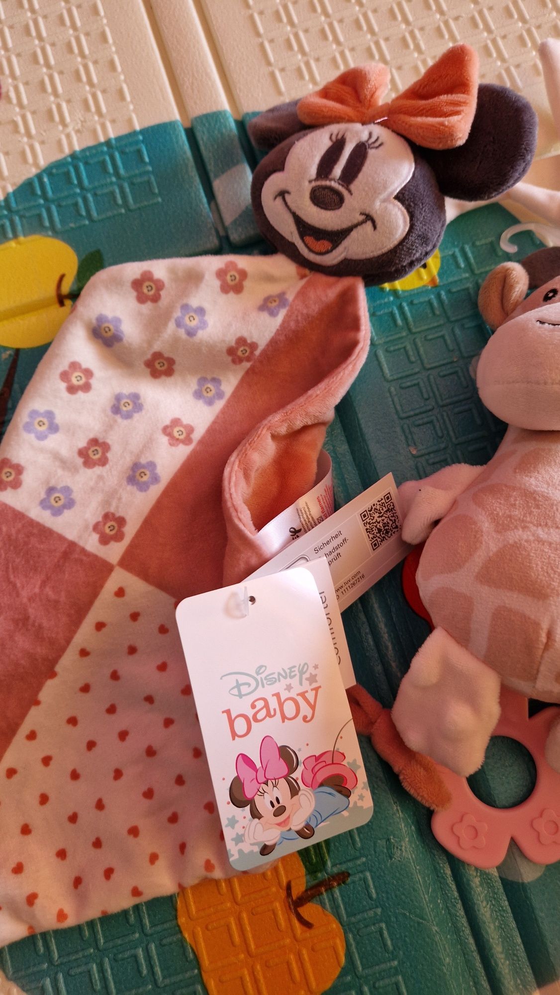Лот нови бебешки играчки